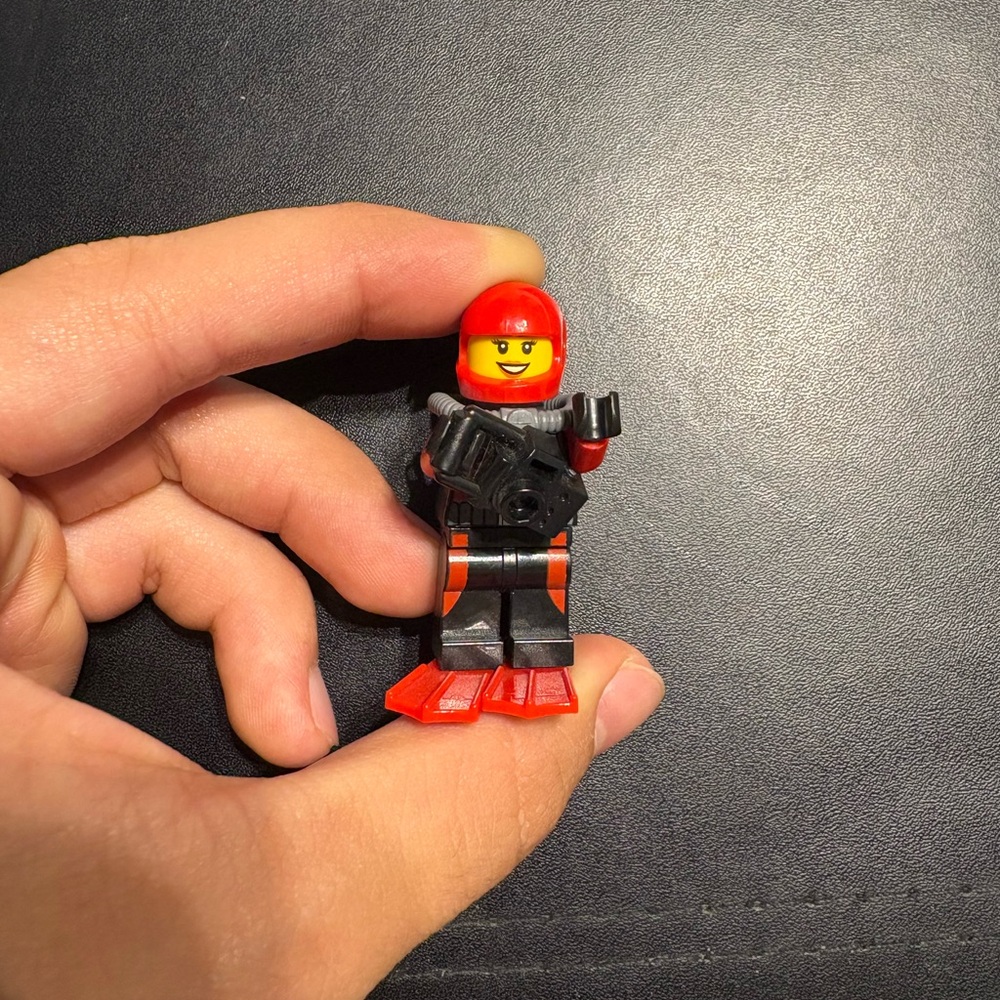 LEGO City MiniFigure: Deep Sea Explorers - Female Scuba Diver